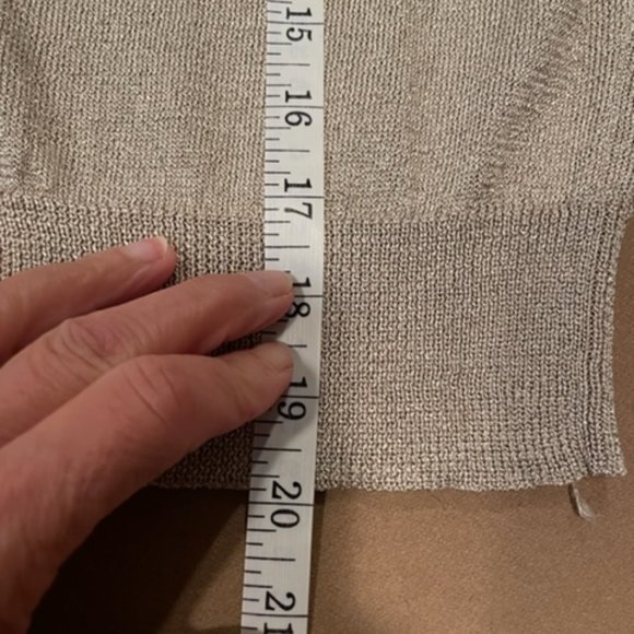 DKNY Tan/Gold Shimmer Cardigan - Size Medium - Picture 11 of 11